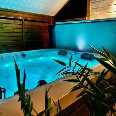 Domaine Les 2 Mondes Otel Aydat Dış mekan fotoğraf