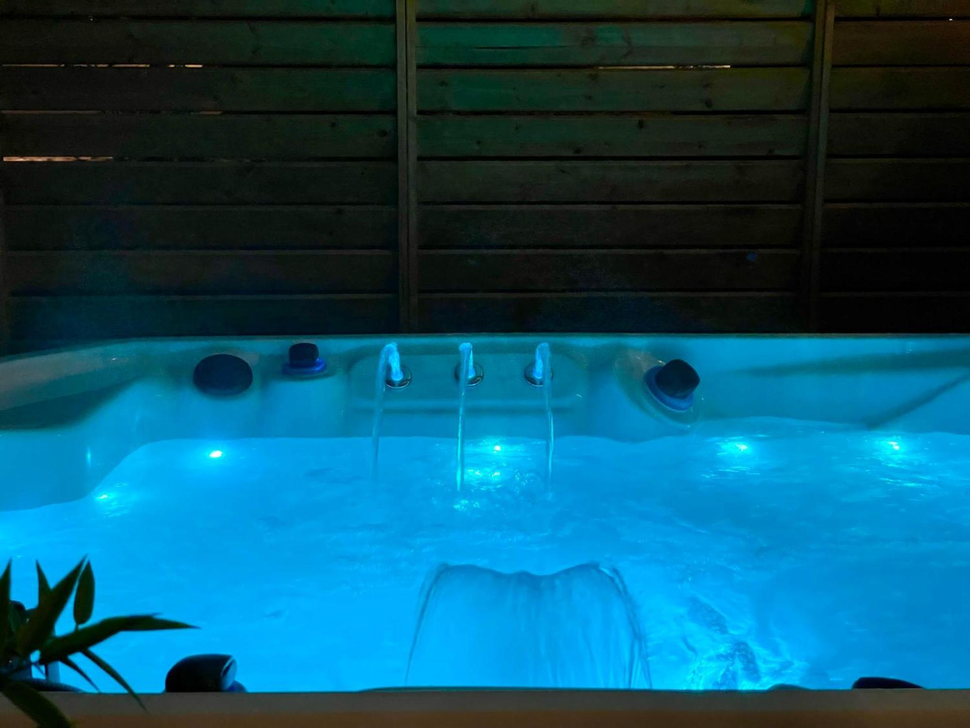 Domaine Les 2 Mondes Otel Aydat Dış mekan fotoğraf